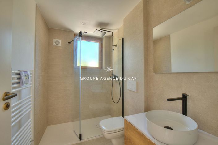 Image No.13-4 Bed House for sale