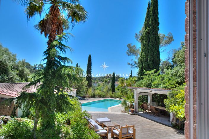 Image No.11-5 Bed House for sale