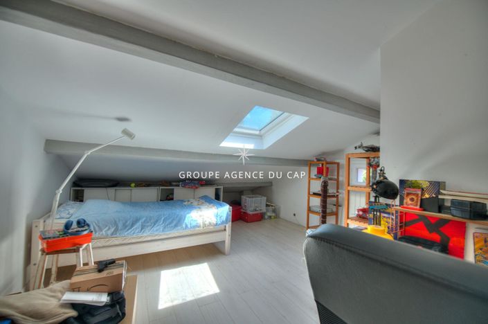 Image No.14-5 Bed House for sale