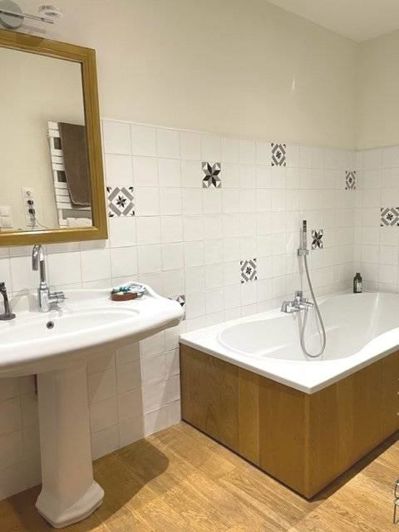 Image No.6-4 Bed House for sale