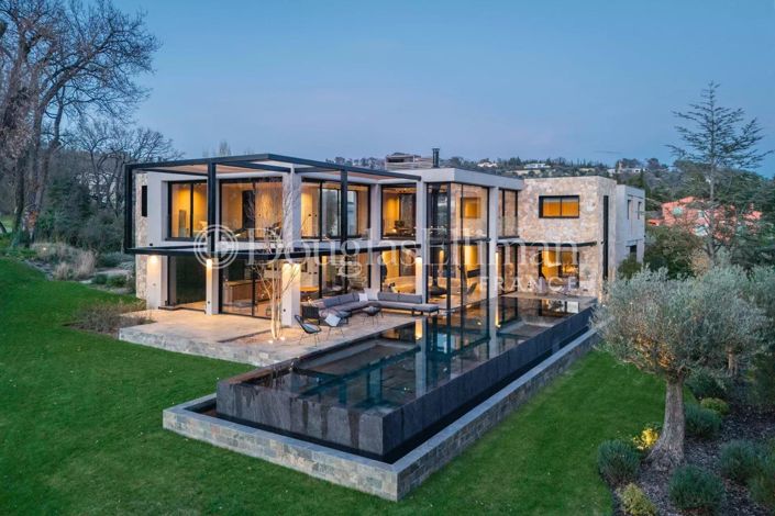 Image No.1-5 Bed House for sale