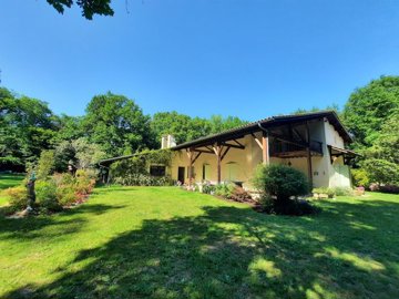 5 Bed House for sale