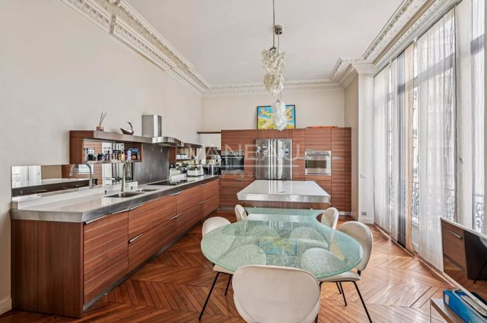 Image No.6-5 Bed Apartment for sale