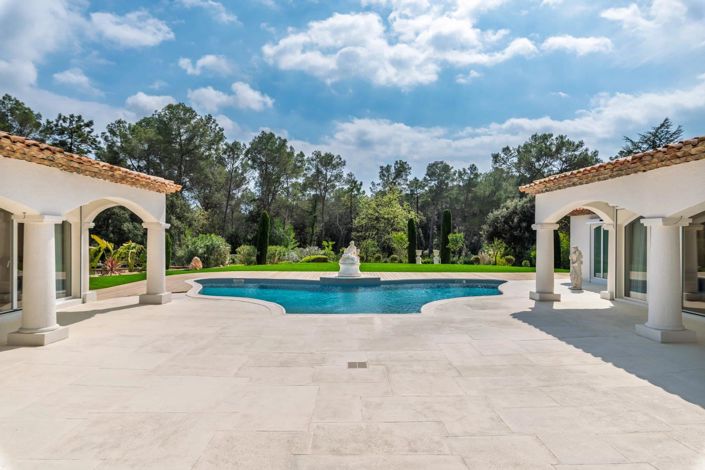 Image No.2-5 Bed House for sale