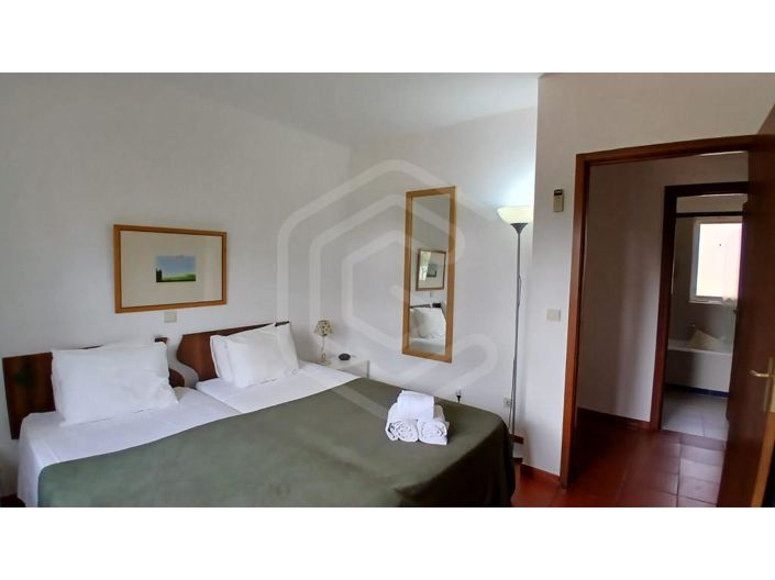 Image No.13-2 Bed House for sale