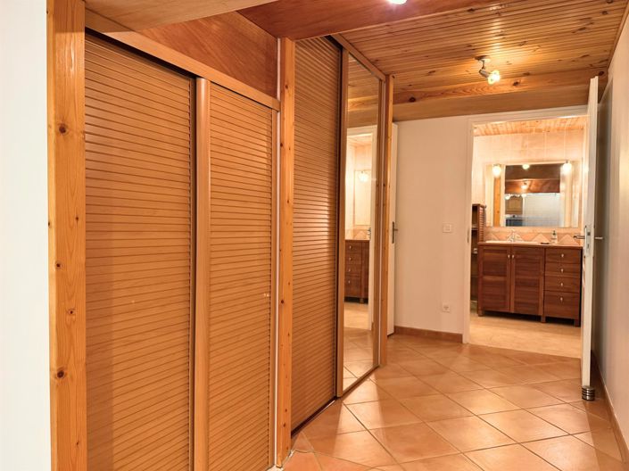 Image No.14-9 Bed House for sale