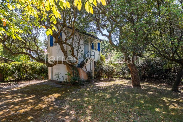 Image No.10-5 Bed House for sale