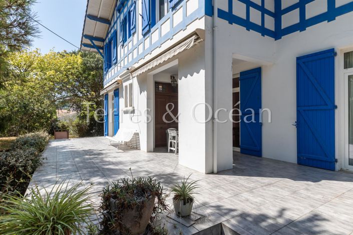 Image No.7-5 Bed House for sale