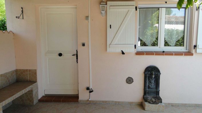 Image No.18-6 Bed House for sale