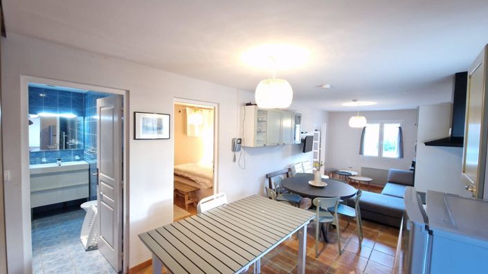 Image No.19-6 Bed House for sale