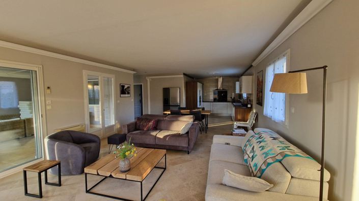 Image No.7-6 Bed House for sale