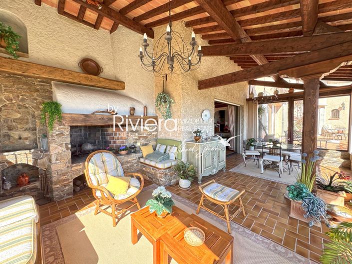 Image No.17-4 Bed House for sale