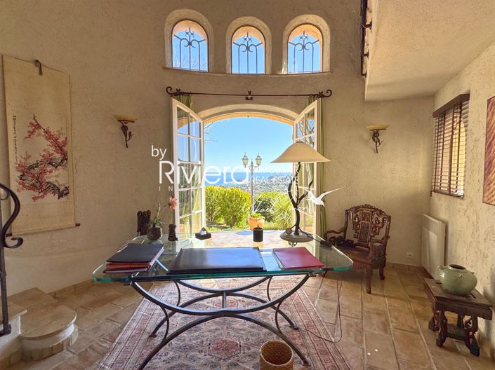 Image No.20-4 Bed House for sale