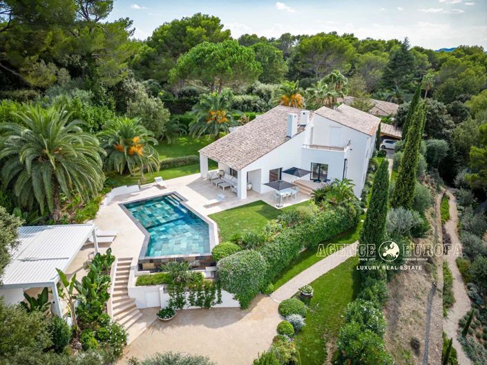 Image No.2-6 Bed House for sale