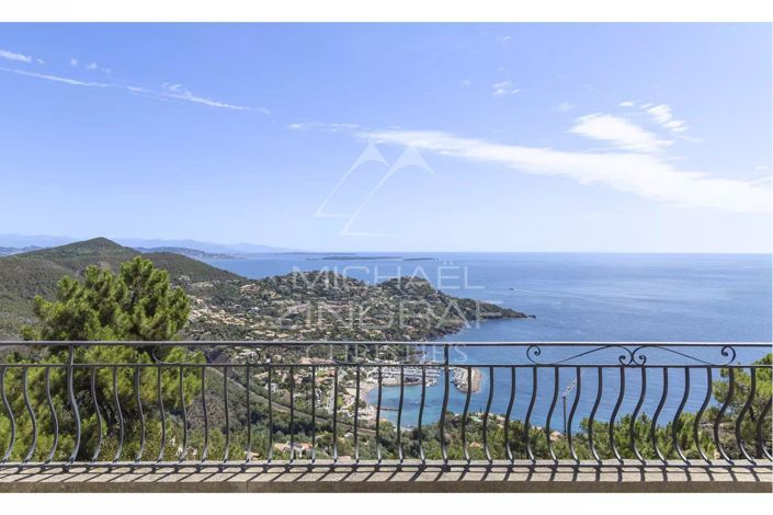 Image No.1-4 Bed House for sale