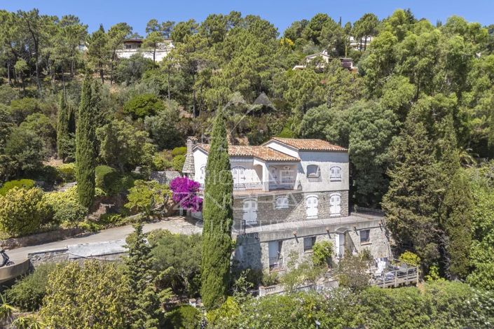 Image No.6-4 Bed House for sale