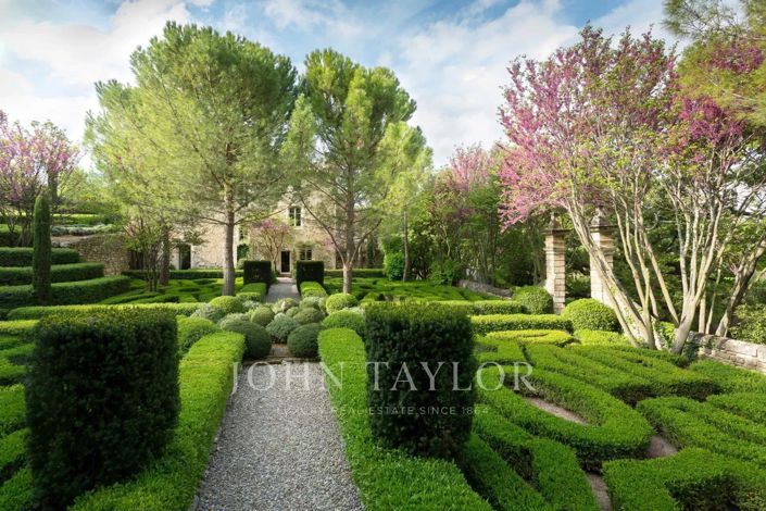 Image No.7-7 Bed House for sale