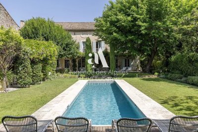 5 Bed House for sale