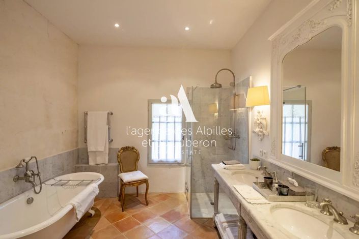 Image No.17-5 Bed House for sale