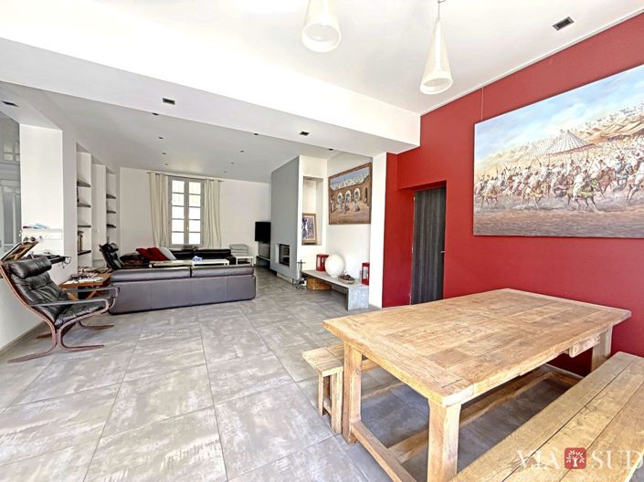 Image No.4-9 Bed House for sale