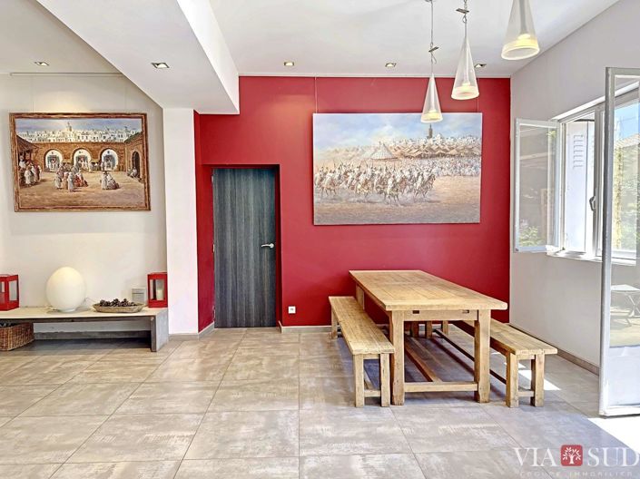 Image No.7-9 Bed House for sale