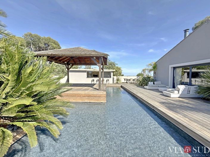 Image No.14-3 Bed Property for sale