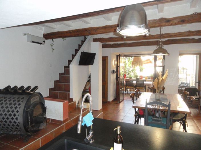 Image No.6-2 Bed House for sale