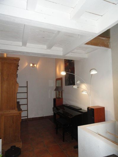 Image No.9-2 Bed House for sale