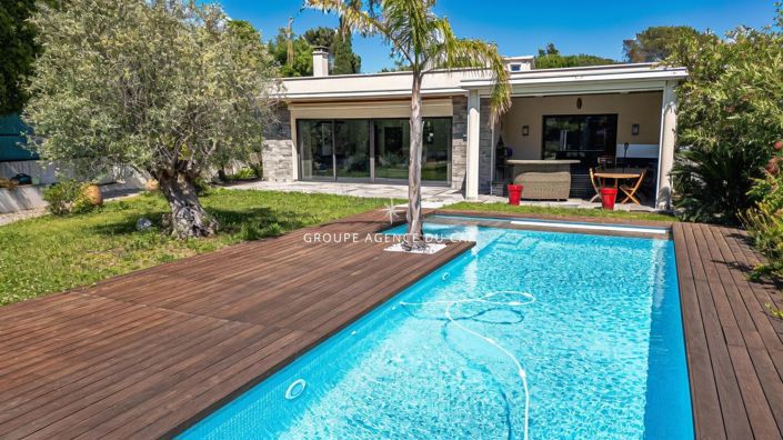 Image No.13-4 Bed Property for sale