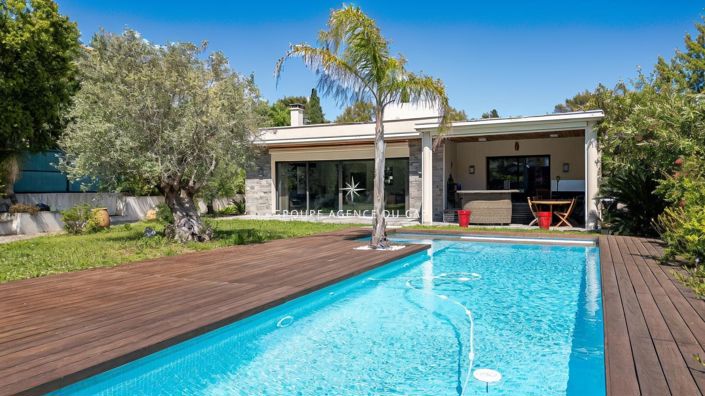 Image No.14-4 Bed Property for sale