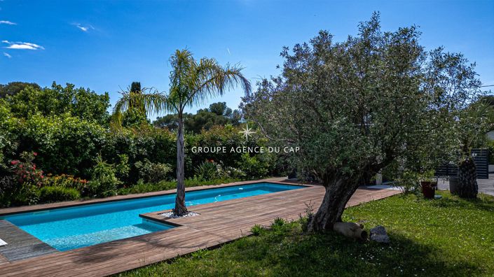 Image No.18-4 Bed Property for sale