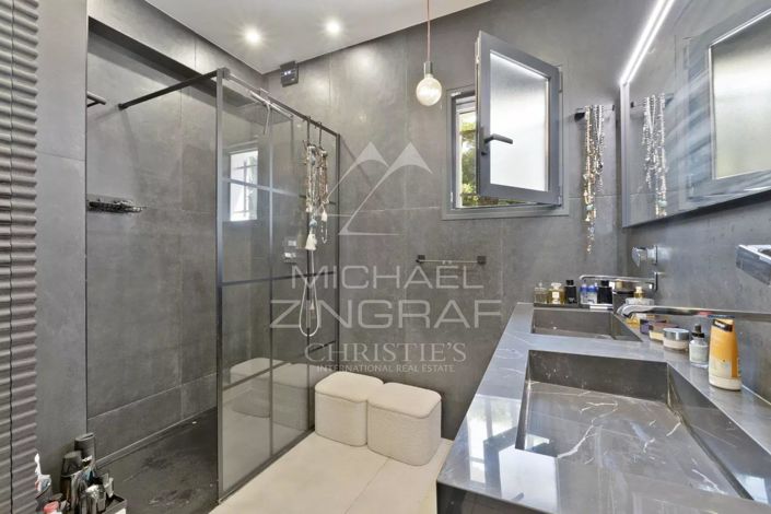 Image No.7-3 Bed House for sale