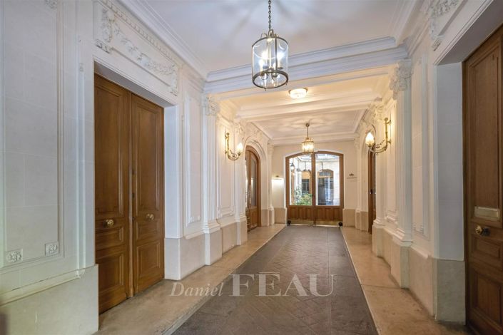 Image No.9-3 Bed Apartment for sale