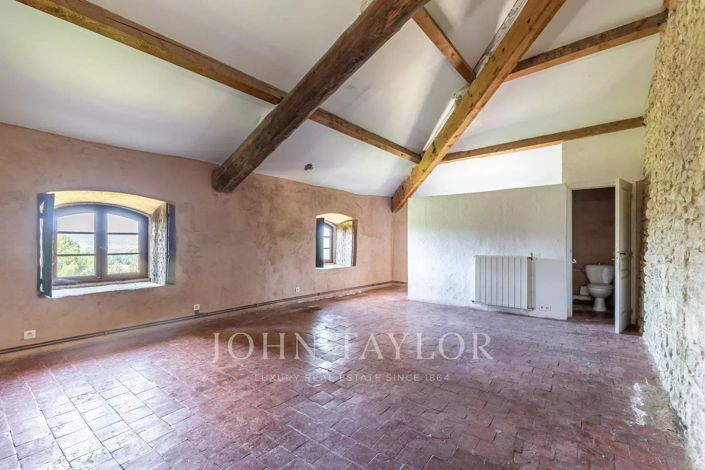 Image No.11-11 Bed House for sale