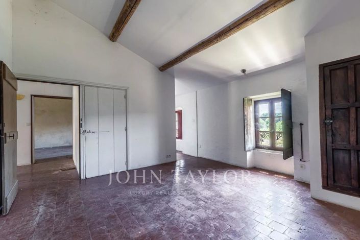 Image No.20-11 Bed House for sale