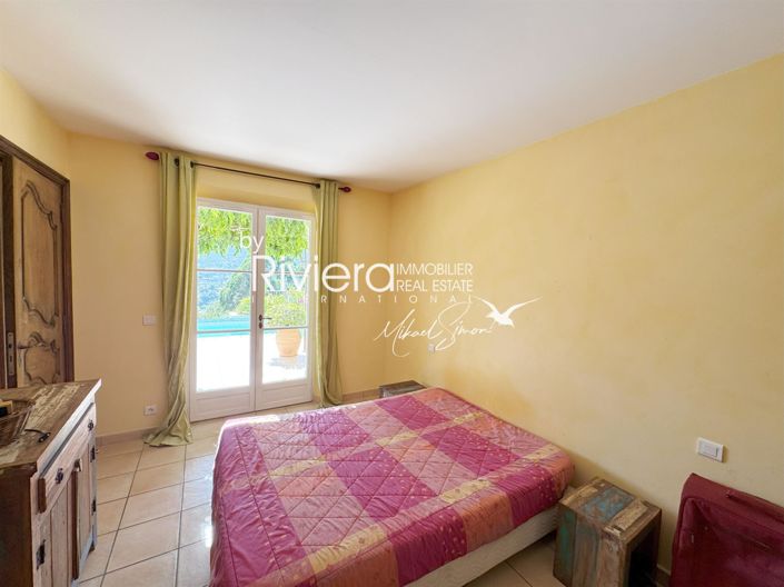 Image No.26-4 Bed House for sale