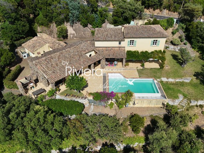 Image No.4-4 Bed House for sale