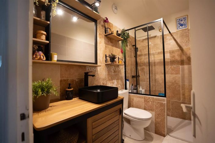 Image No.11-5 Bed House for sale