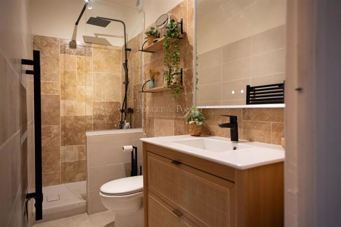 Image No.17-5 Bed House for sale