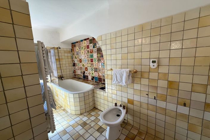 Image No.12-1 Bed Apartment for sale