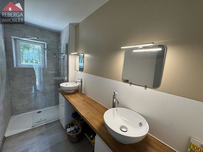 Image No.10-4 Bed House for sale