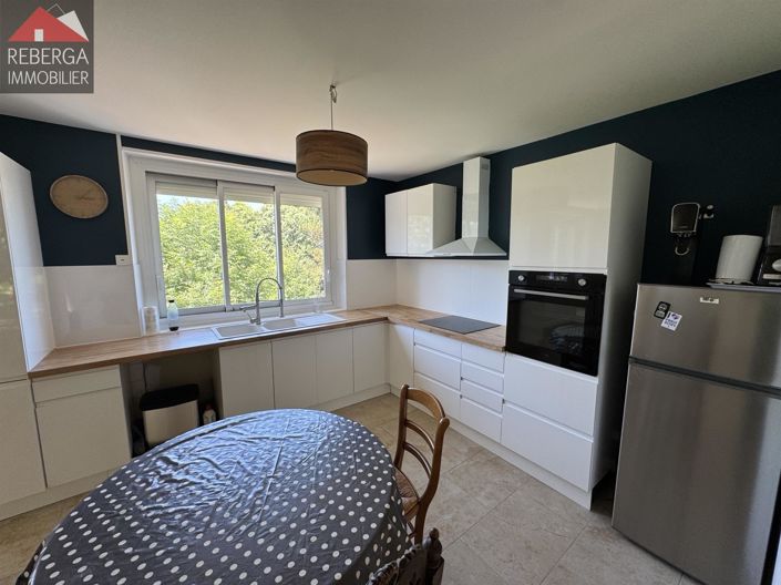 Image No.3-4 Bed House for sale