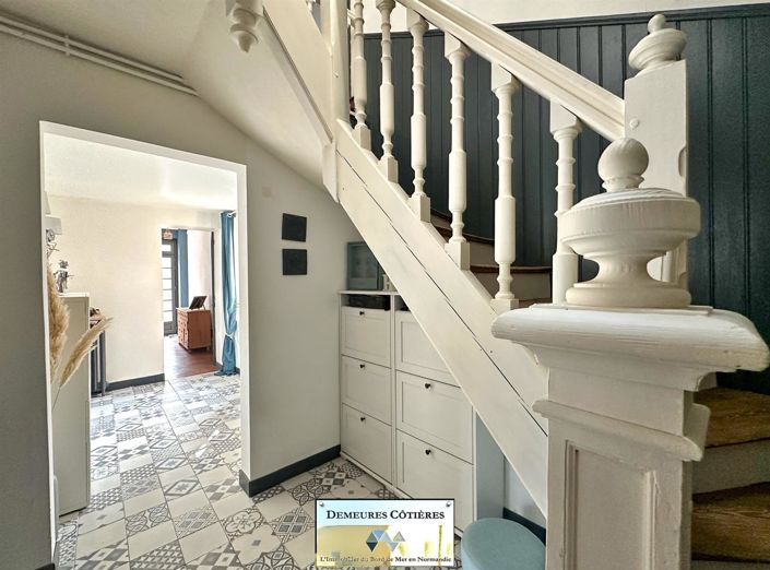 Image No.20-7 Bed House for sale