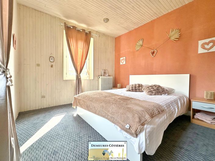 Image No.24-7 Bed House for sale