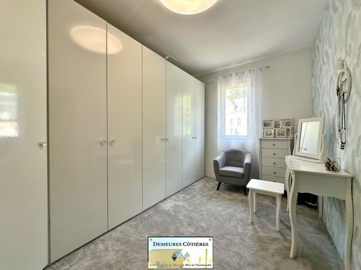 Image No.26-7 Bed House for sale