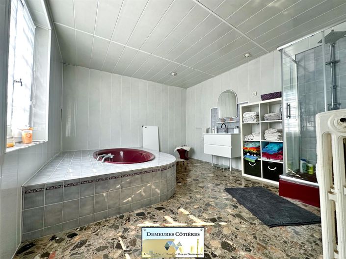 Image No.29-7 Bed House for sale