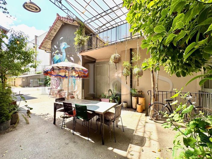Image No.1-8 Bed Property for sale