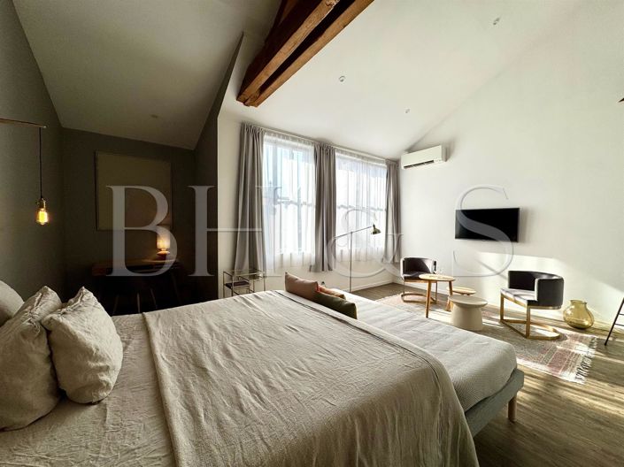 Image No.7-8 Bed Property for sale