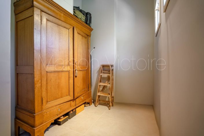 Image No.10-2 Bed House for sale