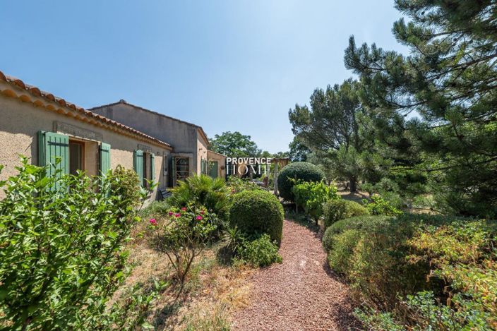 Image No.12-4 Bed House for sale